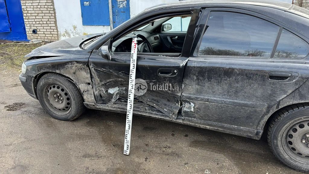 Фото Volvo S60 22