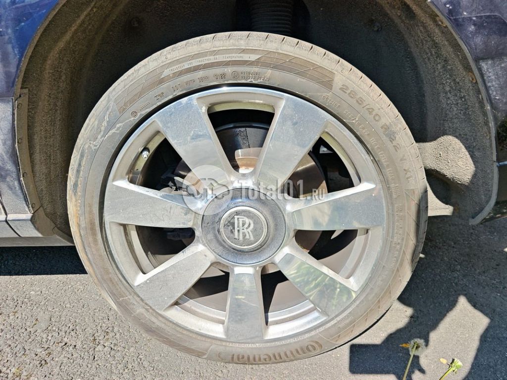 Фото Rolls-Royce Cullinan 30