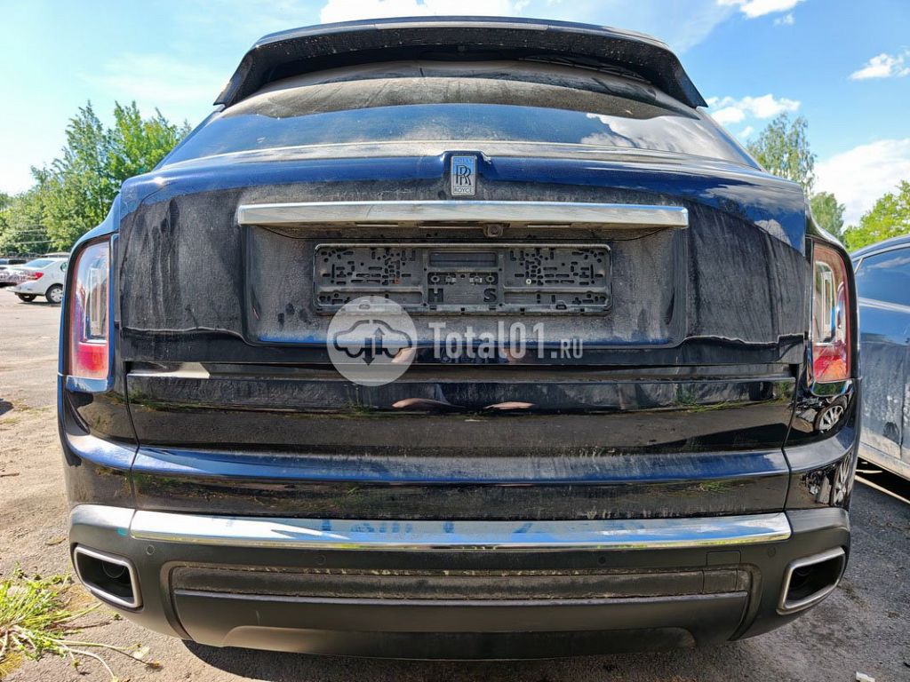 Фото Rolls-Royce Cullinan 92