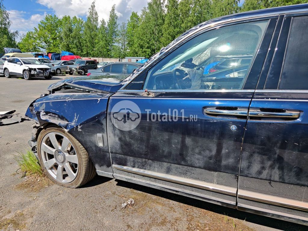 Фото Rolls-Royce Cullinan 102