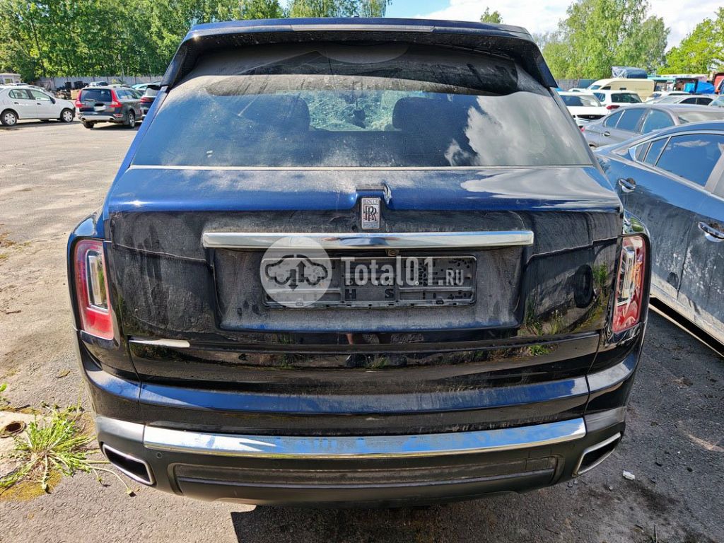 Фото Rolls-Royce Cullinan 132