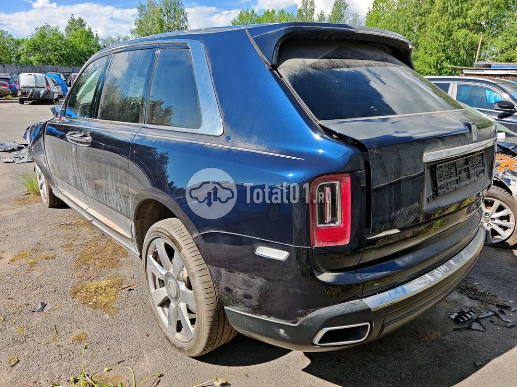 Фото Rolls-Royce Cullinan 154