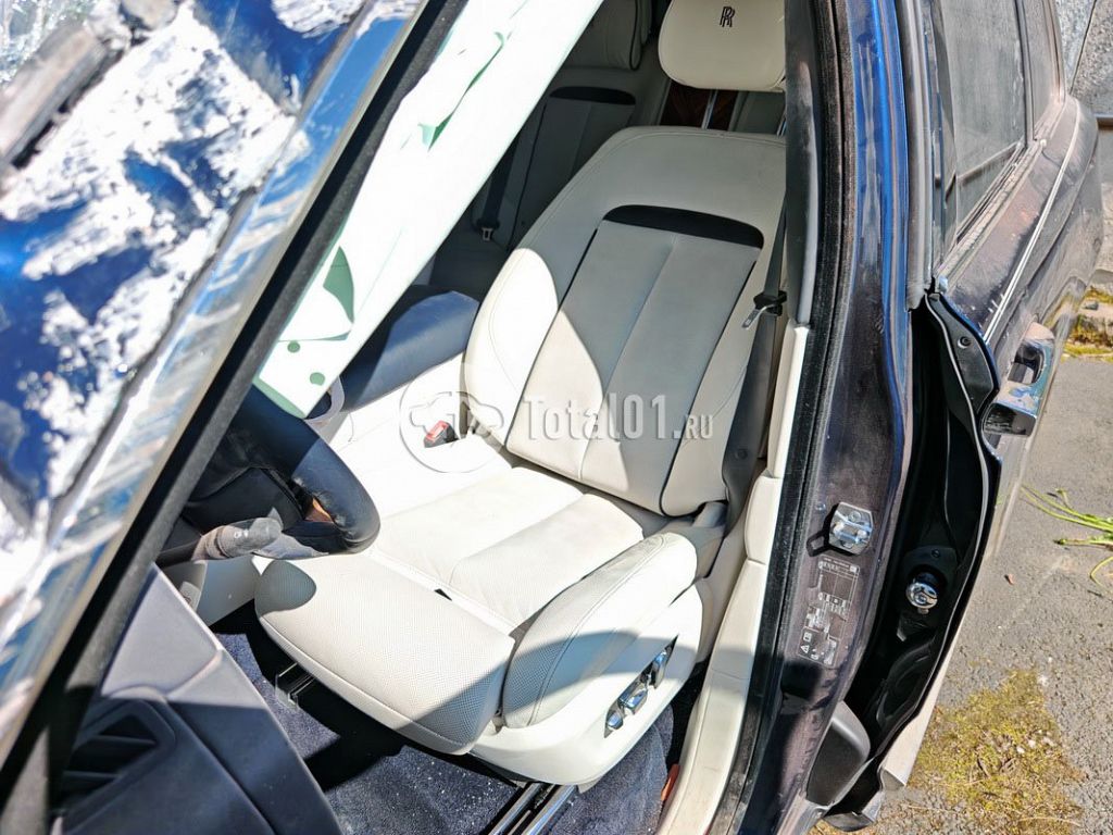 Фото Rolls-Royce Cullinan 168