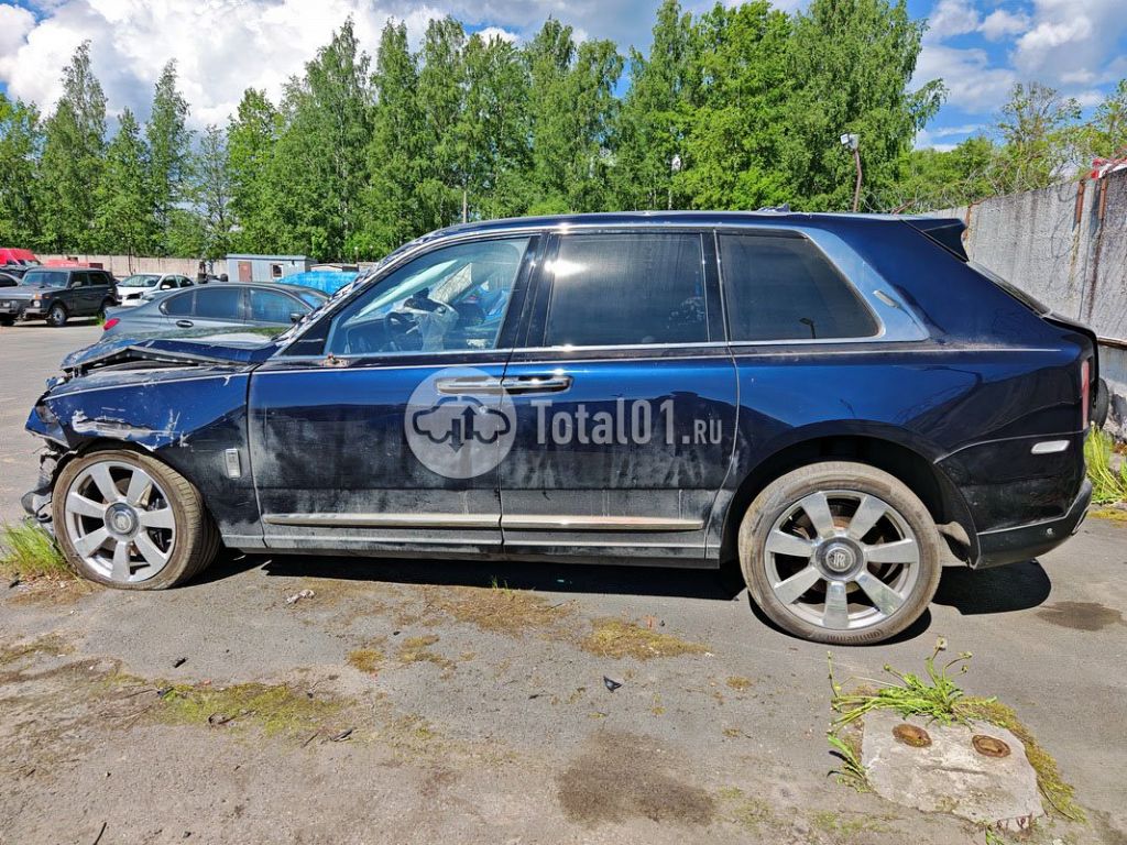 Фото Rolls-Royce Cullinan 176