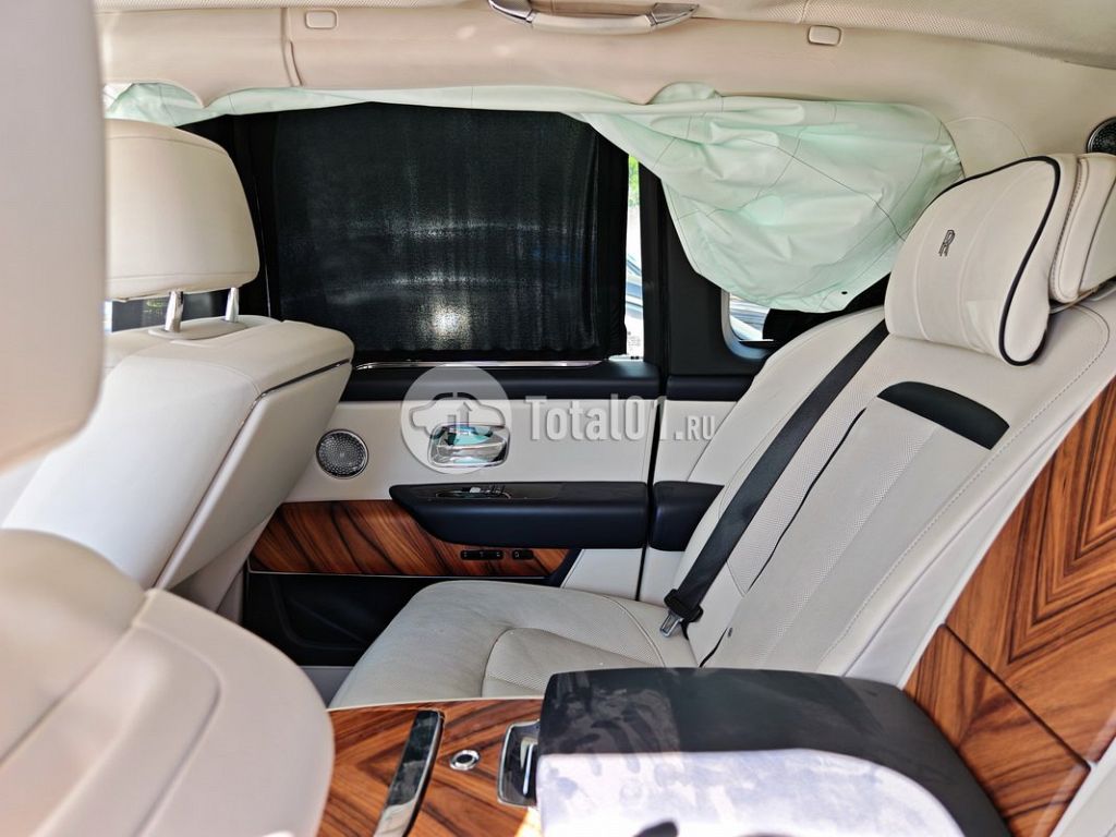 Фото Rolls-Royce Cullinan 184