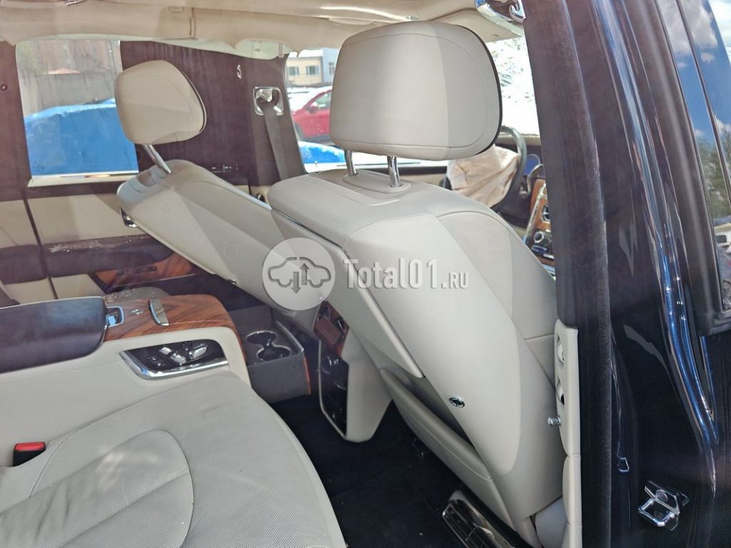Фото Rolls-Royce Cullinan 216