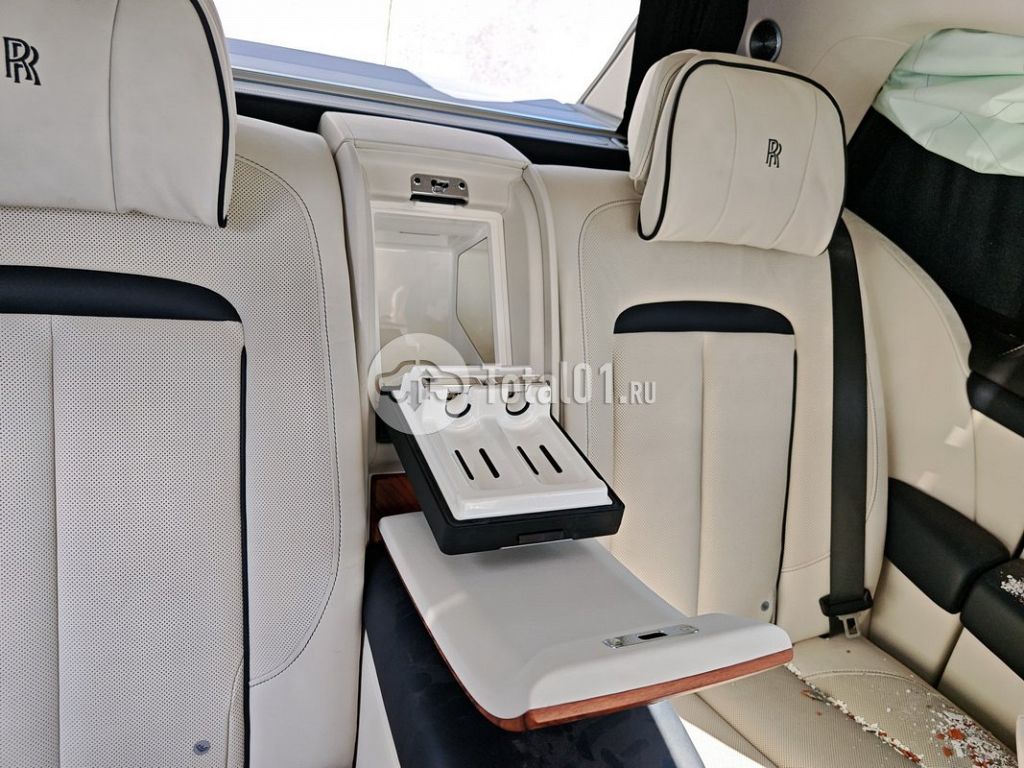 Фото Rolls-Royce Cullinan 232