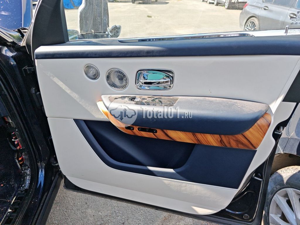 Фото Rolls-Royce Cullinan 236