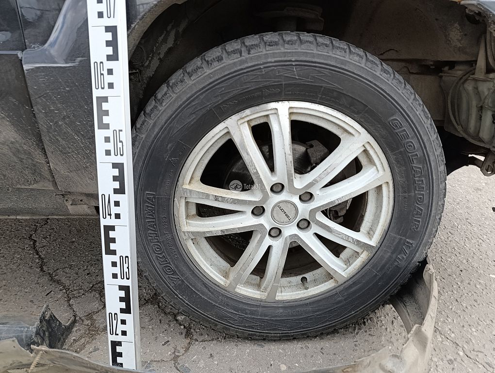 Фото Mazda Tribute 14