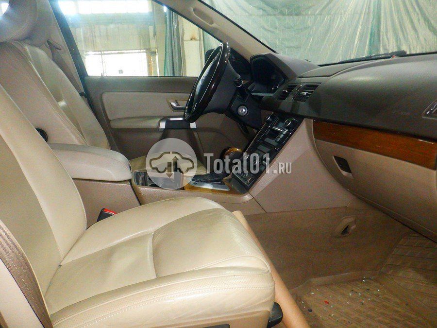 Фото Volvo XC90 22