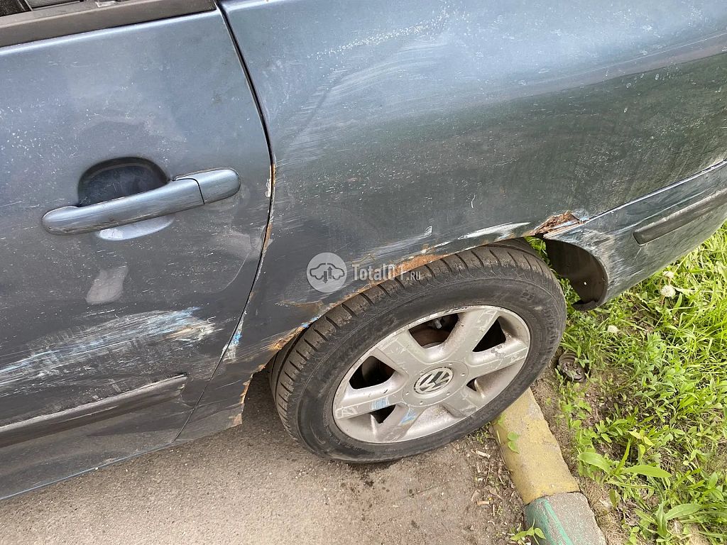 Фото Volkswagen Sharan 26