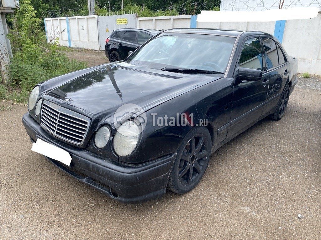 Фото Mercedes-Benz E-класс 4