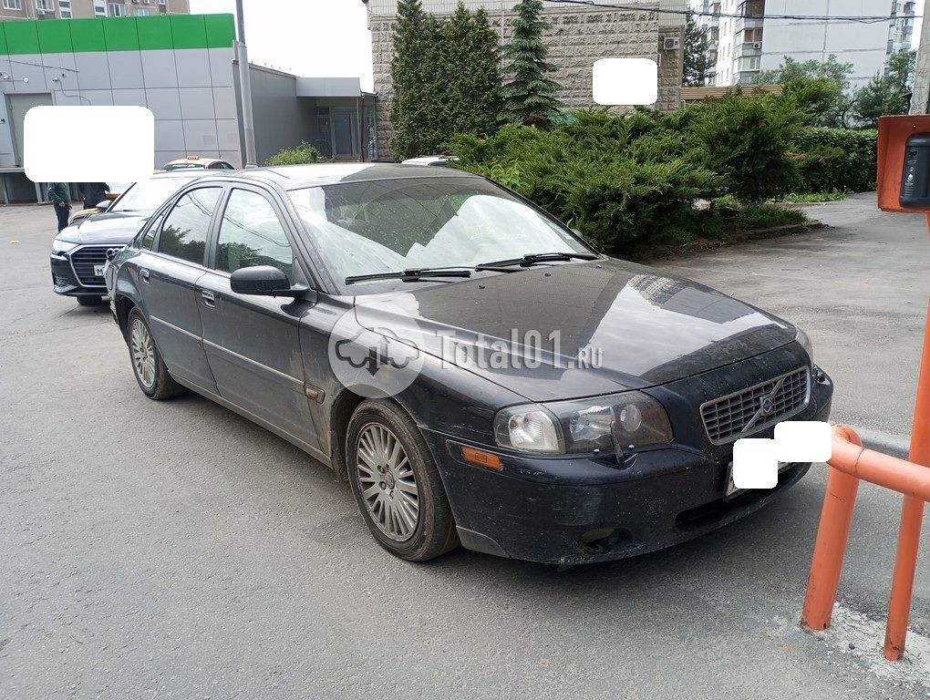Фото Volvo S80 4