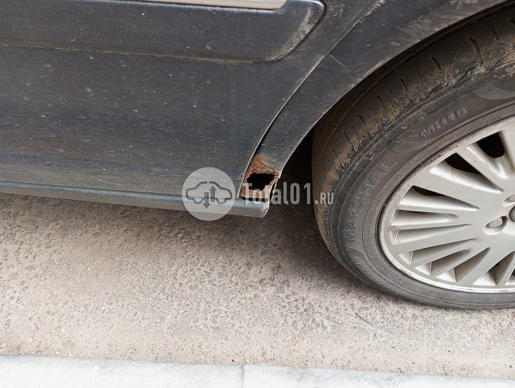 Фото Volvo S80 10