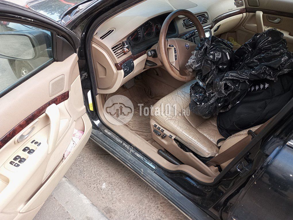Фото Volvo S80 52