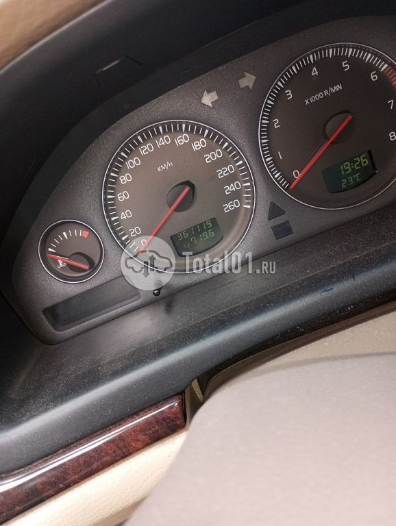 Фото Volvo S80 56