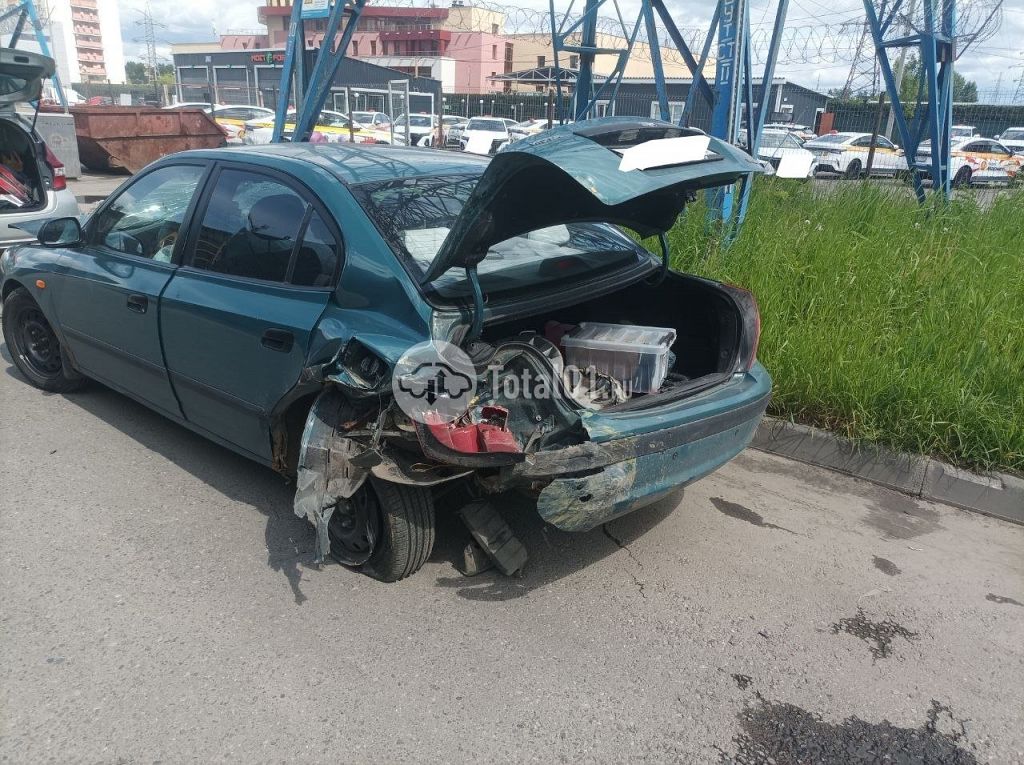 Фото Hyundai Elantra 4