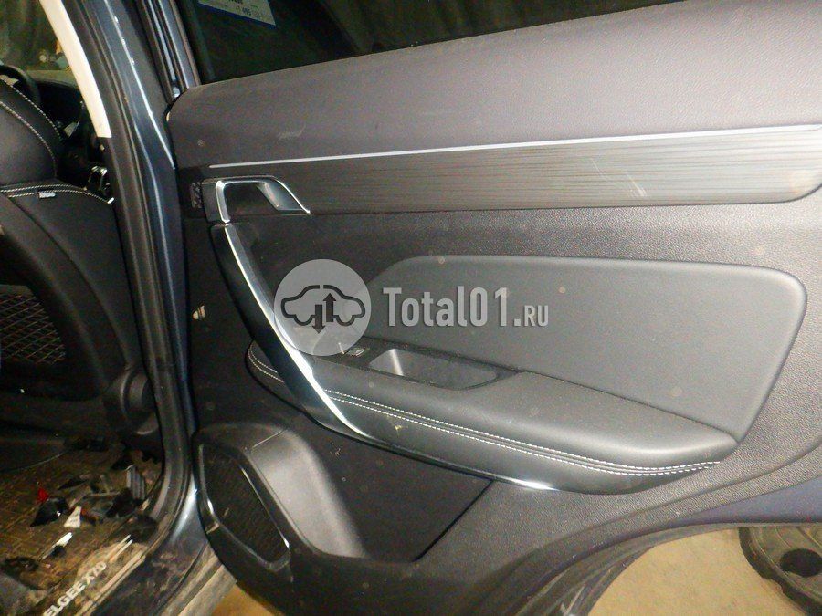 Фото Belgee X70 46