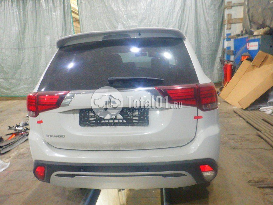 Фото Mitsubishi Outlander 14