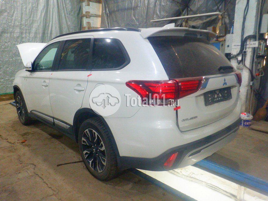 Фото Mitsubishi Outlander 16