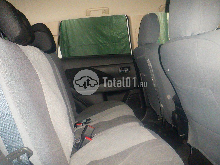 Фото Mitsubishi Outlander 24