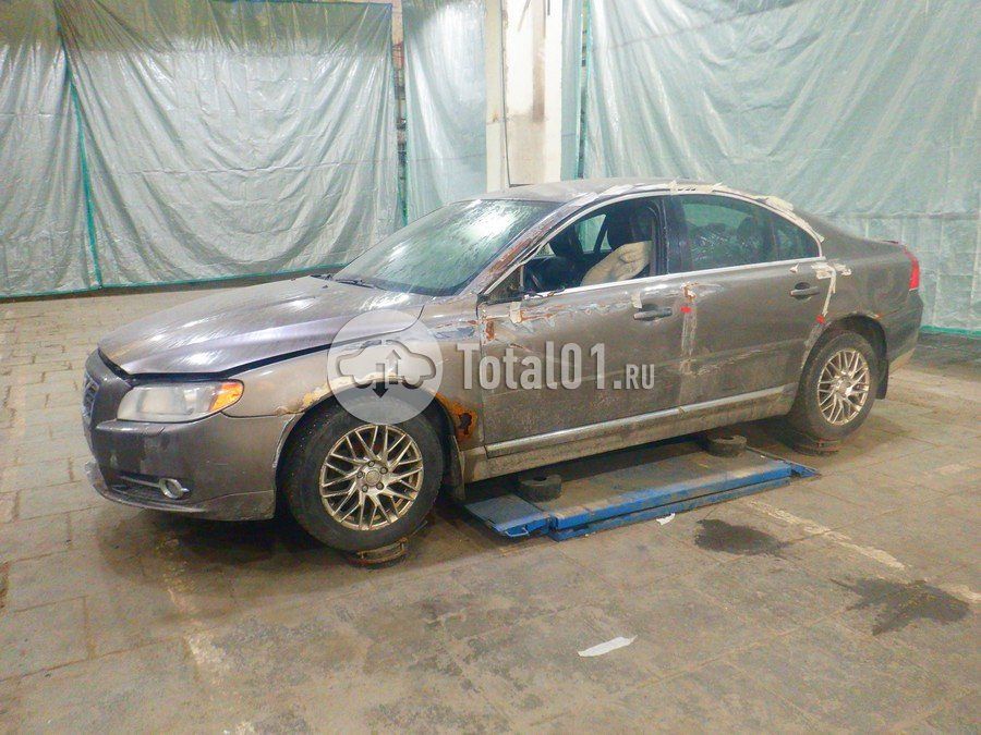 Фото Volvo S80 8