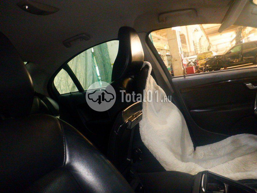 Фото Volvo S80 22