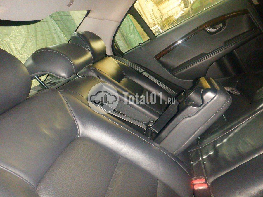 Фото Volvo S80 46
