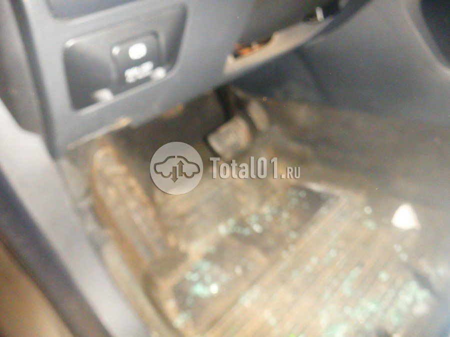 Фото Volvo S80 78