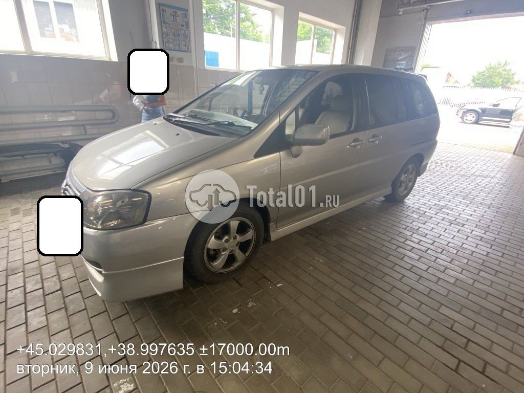 Фото Nissan Prairie 6