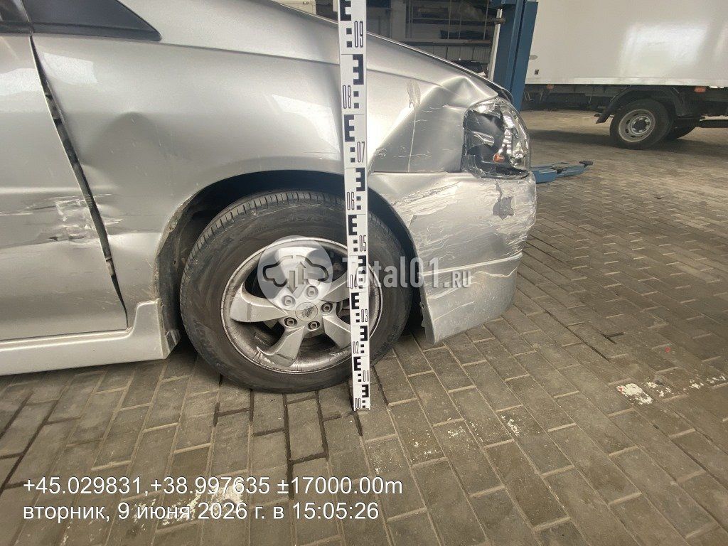 Фото Nissan Prairie 14