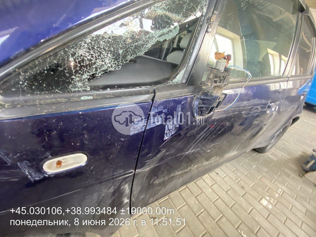 Фото Mitsubishi Colt 40