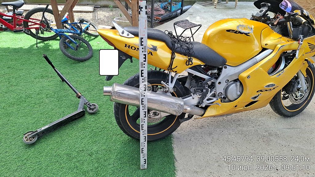 Фото Honda CBR600F 8