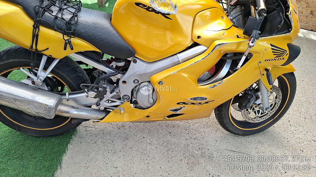 Фото Honda CBR600F 32