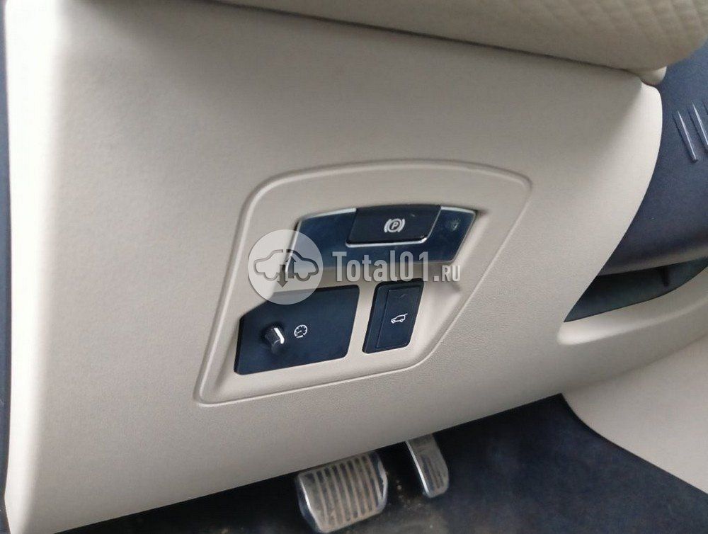 Фото Land Rover Range Rover Velar 76