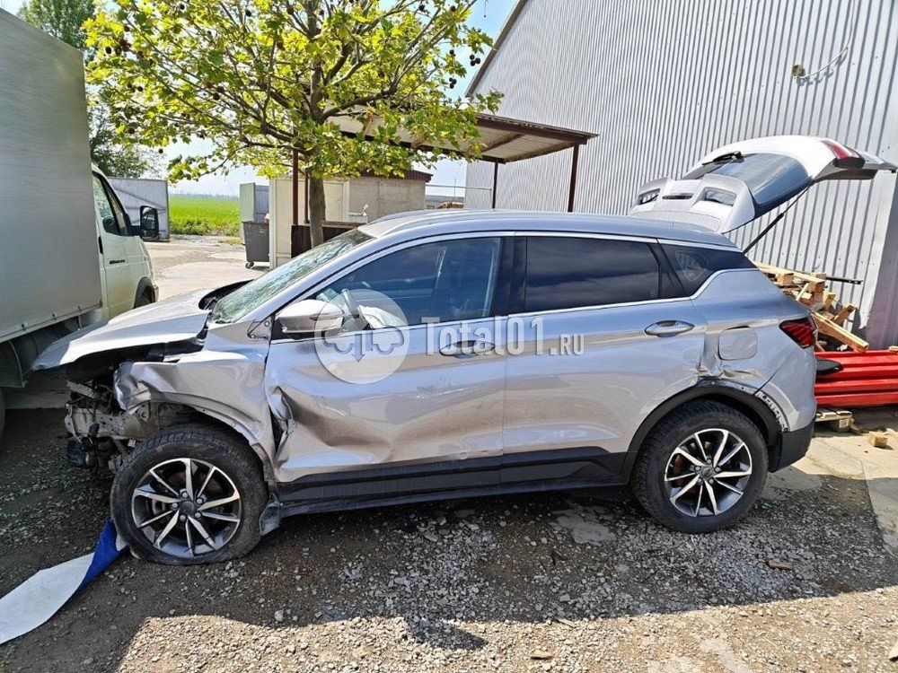 Фото Geely Coolray 24