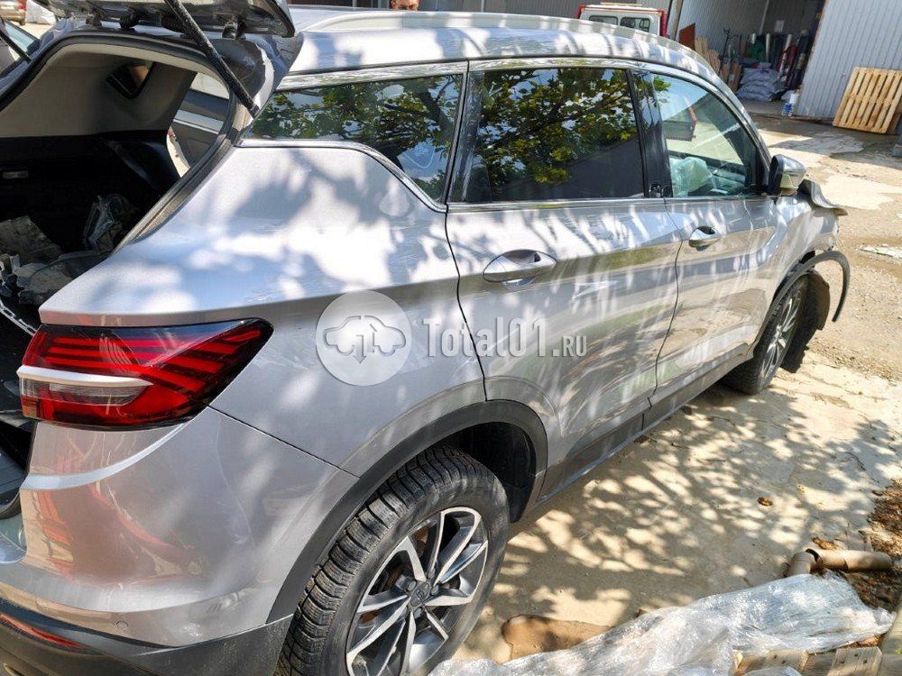 Фото Geely Coolray 28