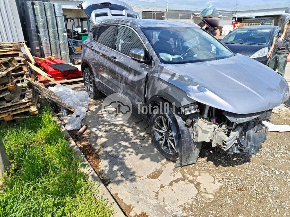Фото Geely Coolray 30