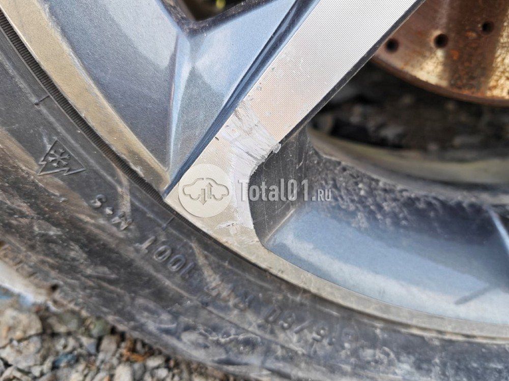 Фото Geely Coolray 82