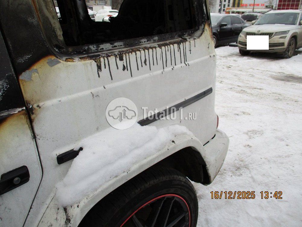 Фото Mercedes-Benz G-класс AMG 136