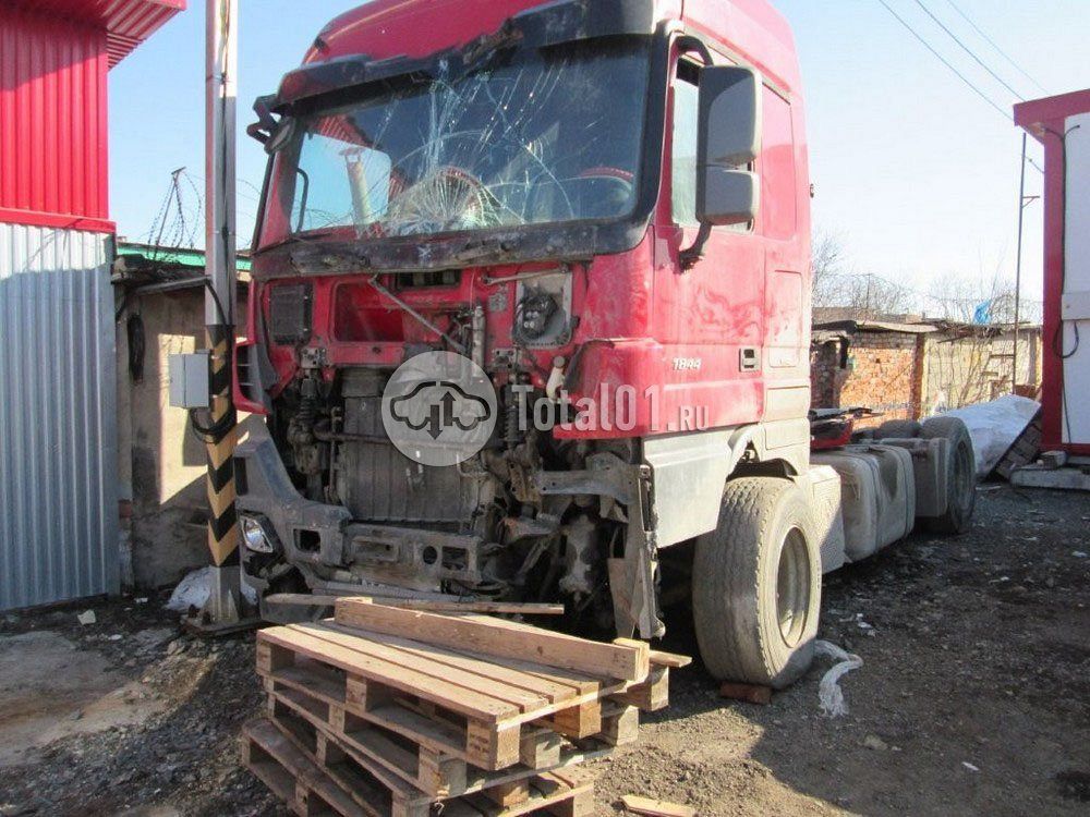 Фото Mercedes-Benz Actros 2