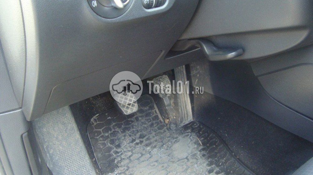 Фото Volkswagen Jetta 32