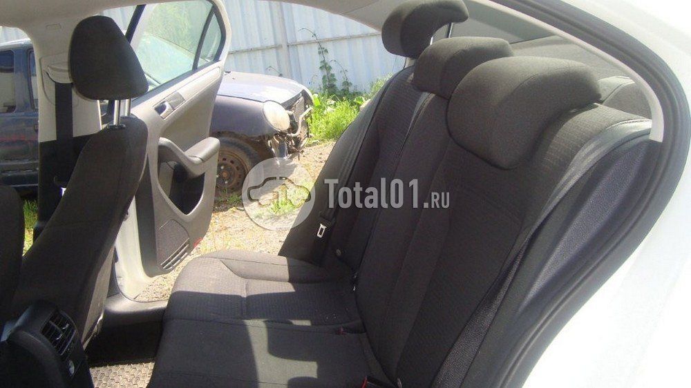 Фото Volkswagen Jetta 36