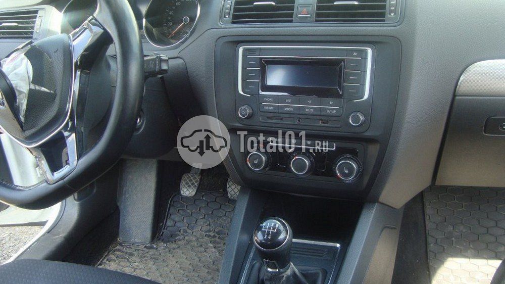 Фото Volkswagen Jetta 44