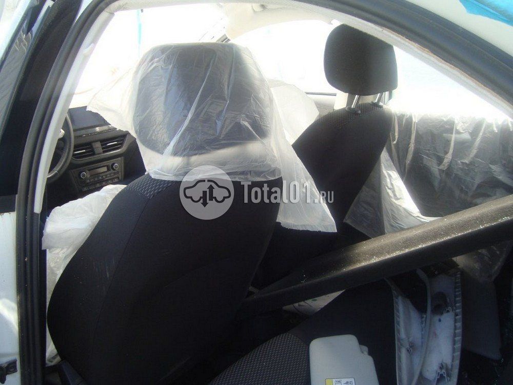 Фото Volkswagen Polo 24