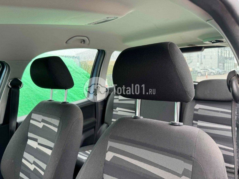 Фото Skoda Roomster 86