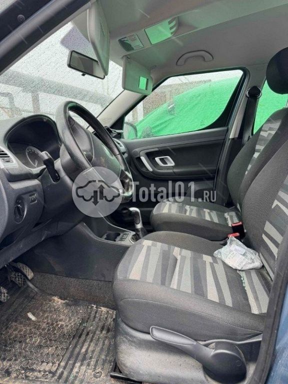 Фото Skoda Roomster 88