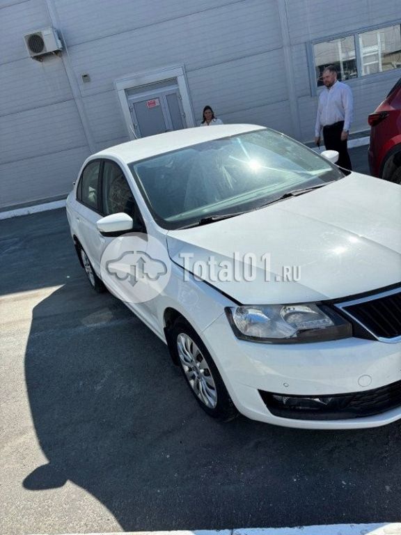 Фото Skoda Rapid 10