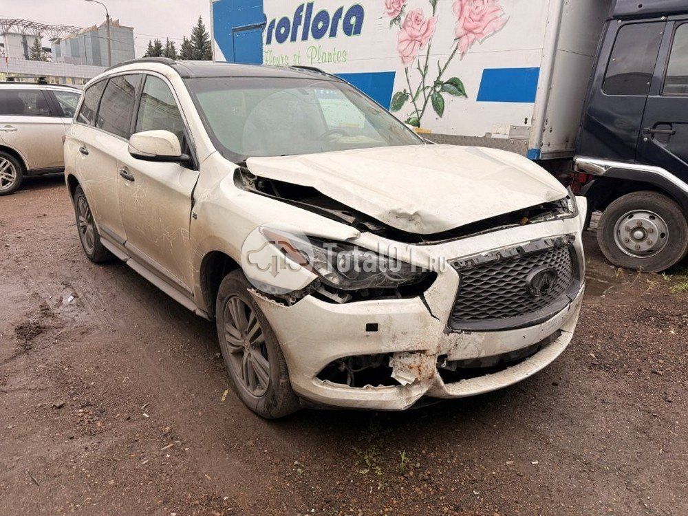 Фото Infiniti QX60 10