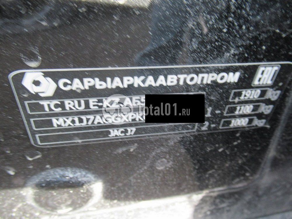 Фото JAC J7 36